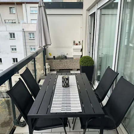 F2 Cosy Avec Terrasse à Deux Pas Du Centre De Mulhouse