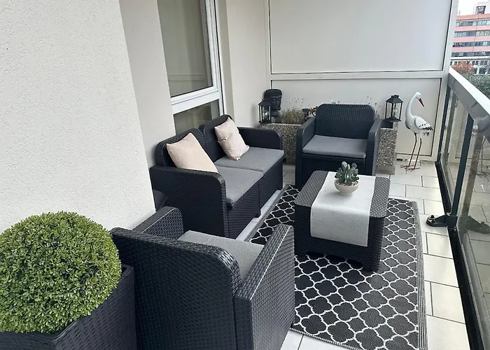 F2 Cosy Avec Terrasse A Deux Pas Du Centre De